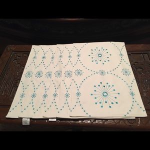 Studio D placements set of 6